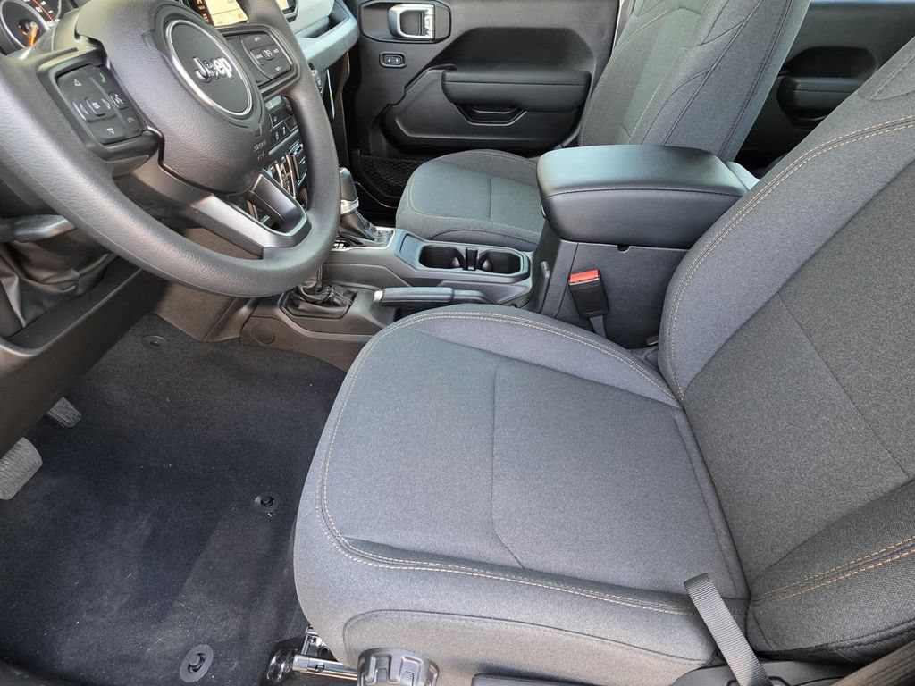 New 2026 Jeep Gladiator Sport AWD/4WD image 7