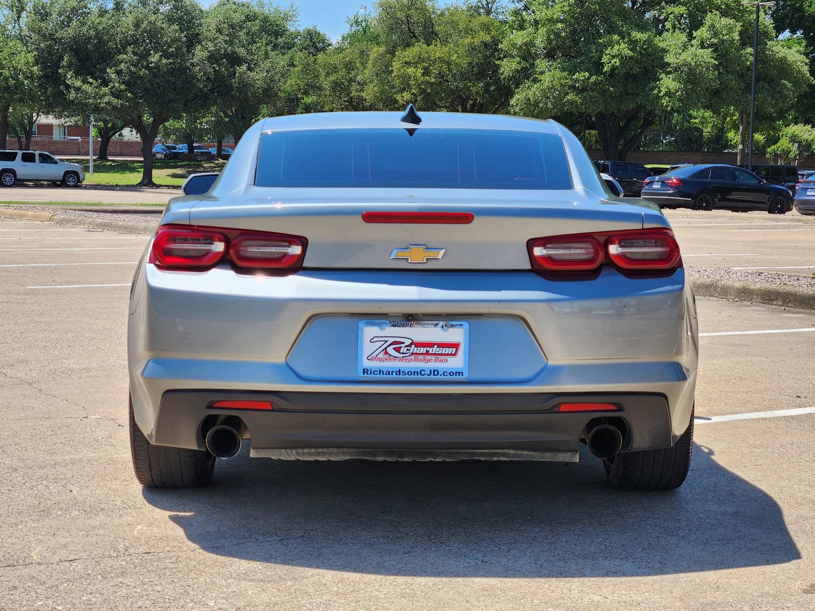 Used 2023 Chevrolet Camaro LT RWD image 4