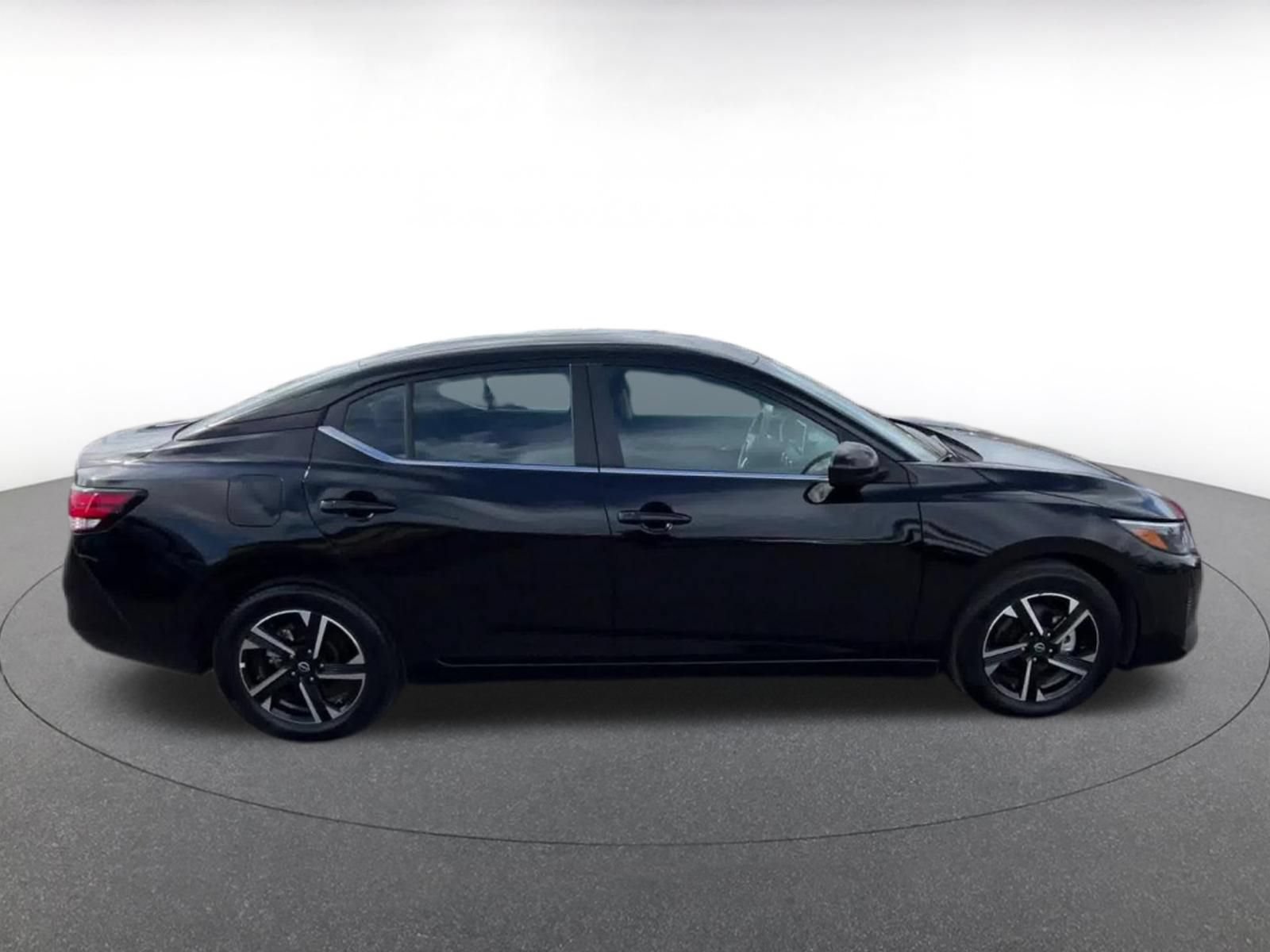 Used 2025 Nissan Sentra SV FWD image 15