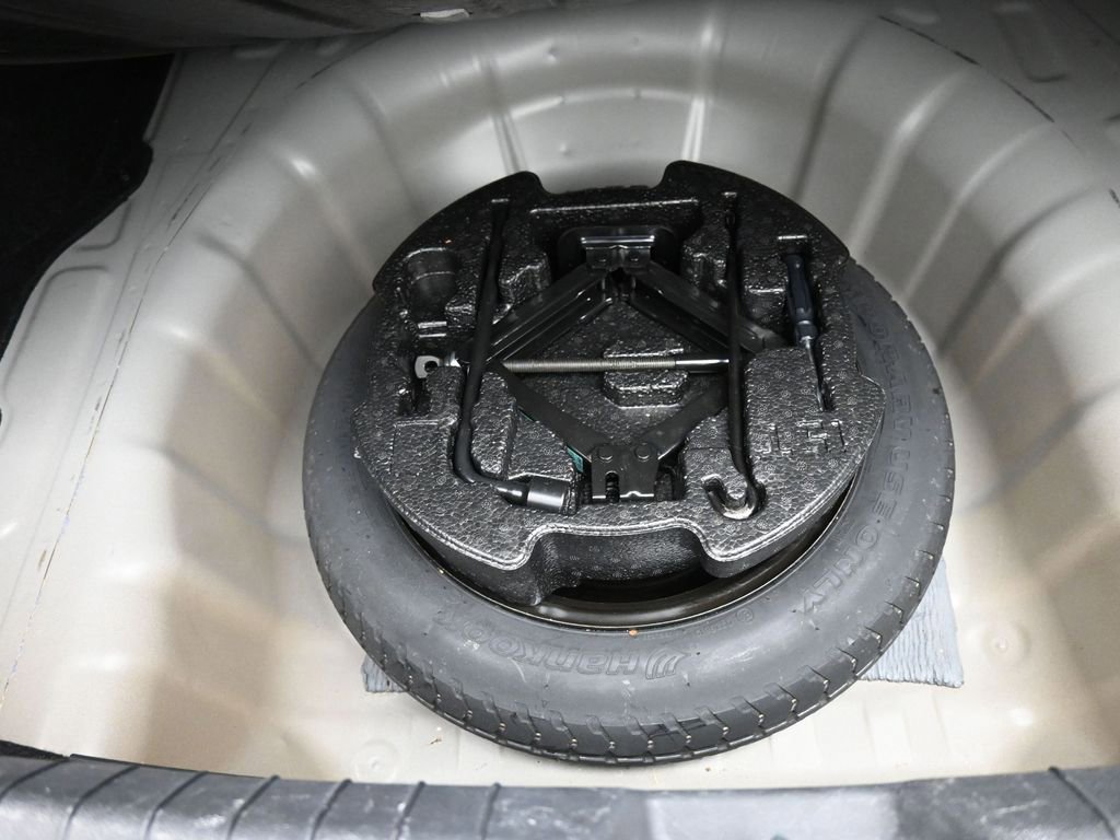 Used 2017 Hyundai Elantra Value Edition w/ Cargo Package image 22