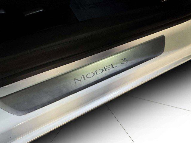 Used 2020 Tesla Model 3 Standard Range Plus image 36