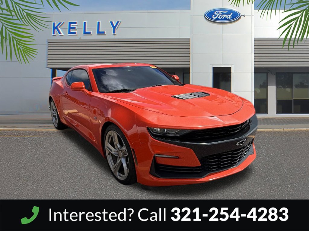 Used 2019 Chevrolet Camaro SS RWD image 3