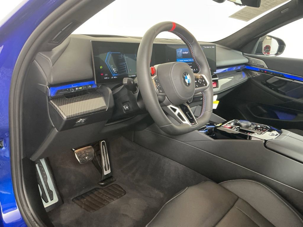 Certified 2026 BMW M5 w/ Carbon Package image 23