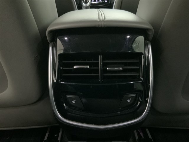 Used 2014 Cadillac XTS Luxury AWD/4WD image 18