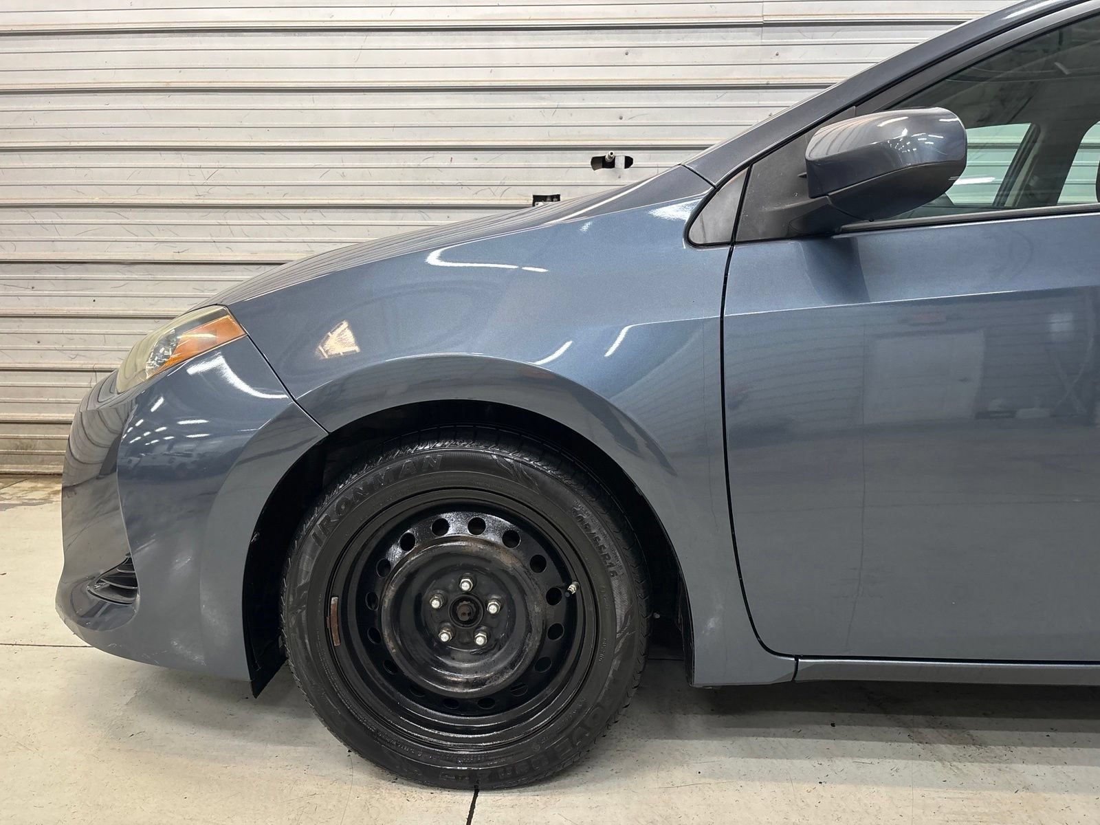 Used 2018 Toyota Corolla LE FWD image 4