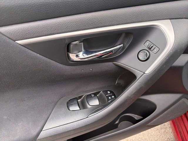 Used 2015 Nissan Altima 2.5 S w/ Power Driver Seat Package image 25