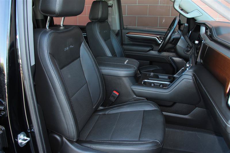 Used 2024 GMC Sierra 2500 Denali w/ Denali Reserve Package AWD/4WD image 19