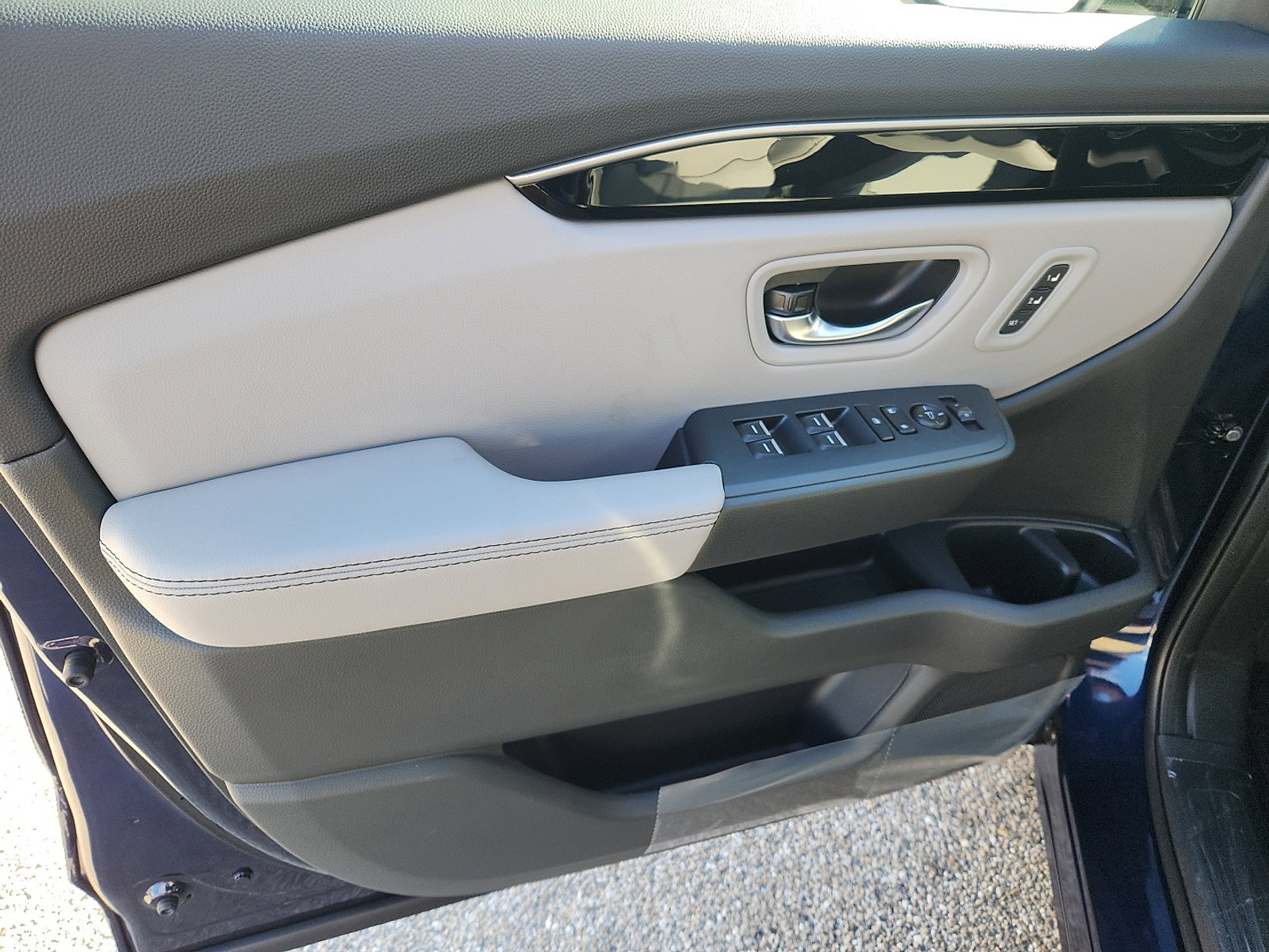 New 2025 Honda Pilot EX-L image 8