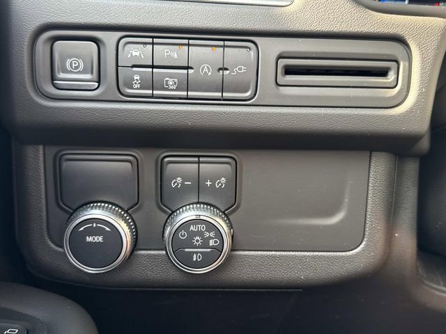 Used 2022 GMC Yukon SLT w/ SLT Premium Package image 23