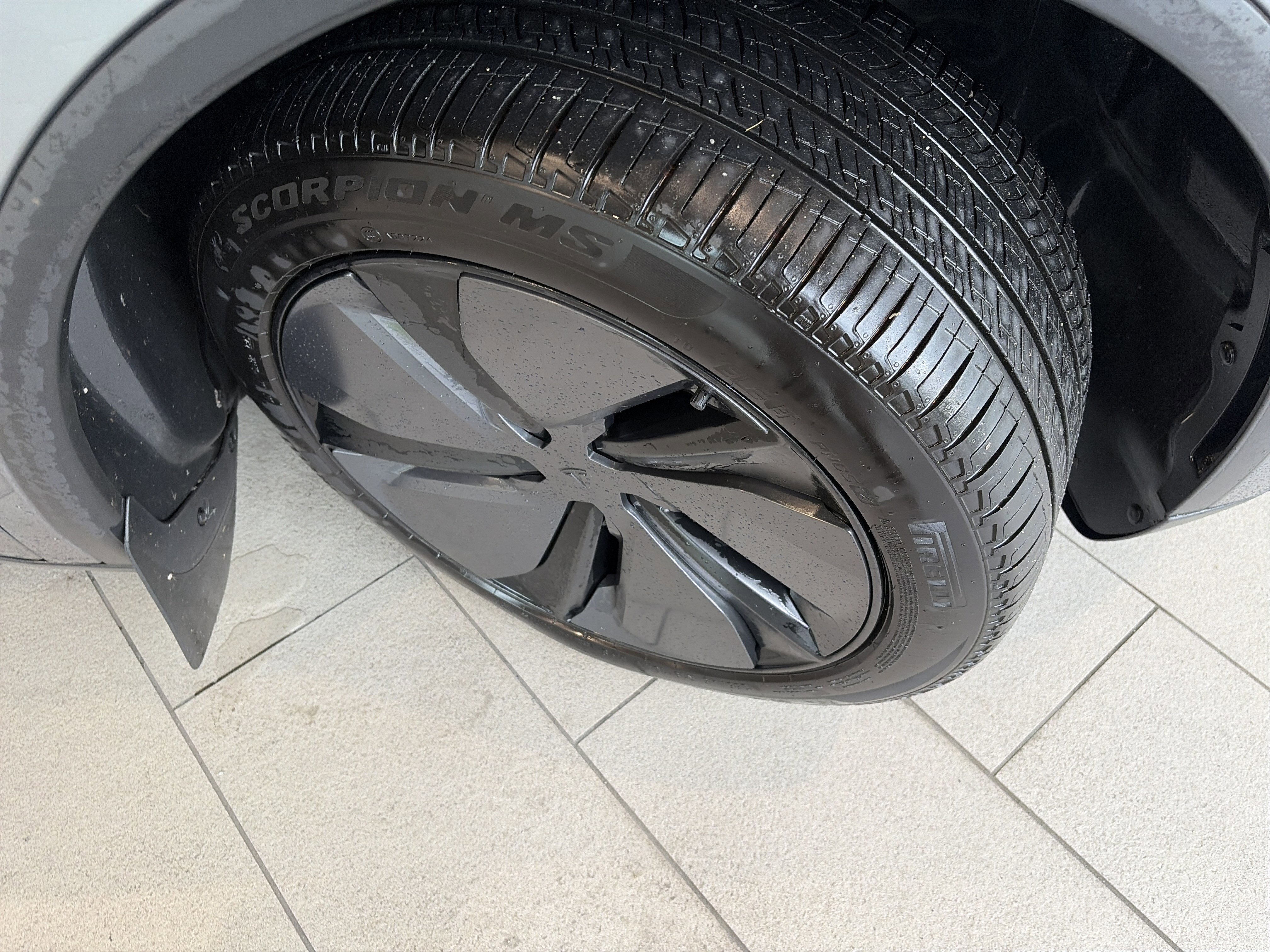 Used 2026 Tesla Model Y 2WD image 13
