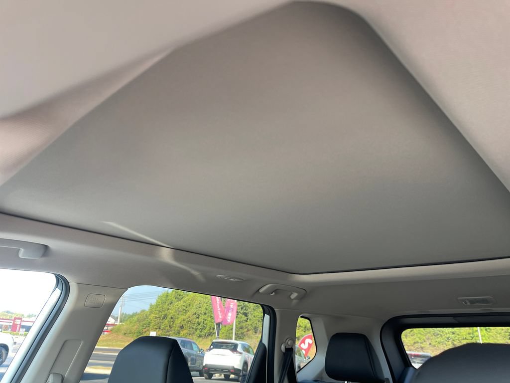 New 2026 Nissan Rogue Dark Armor AWD/4WD image 23