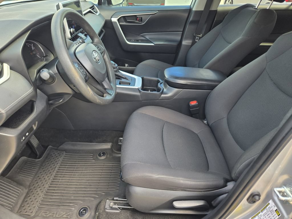 Used 2023 Toyota RAV4 LE FWD image 15