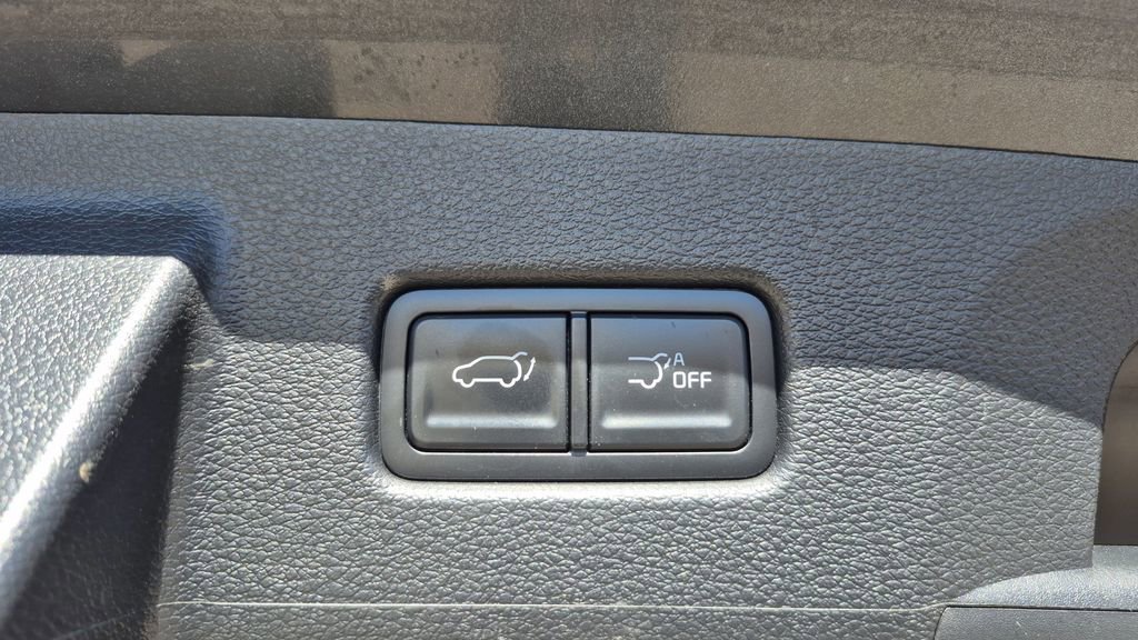 Certified 2025 Kia Telluride S image 19