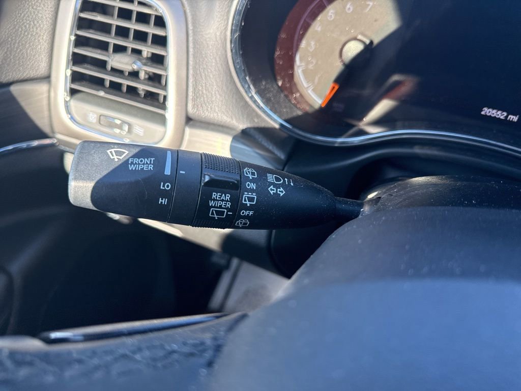 Used 2021 Jeep Grand Cherokee Limited w/ Luxury Group II image 25