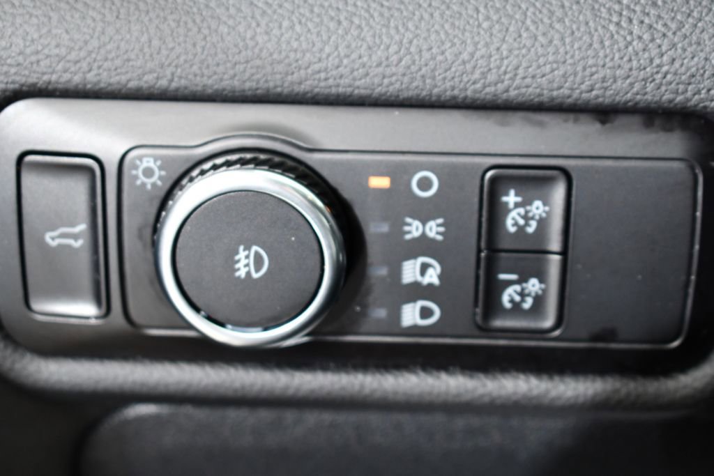 Used 2023 Ford Explorer Limited w/ Limited Technology Package image 31