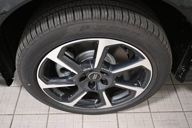 New 2025 Audi Q3 2.0T Premium Plus image 17