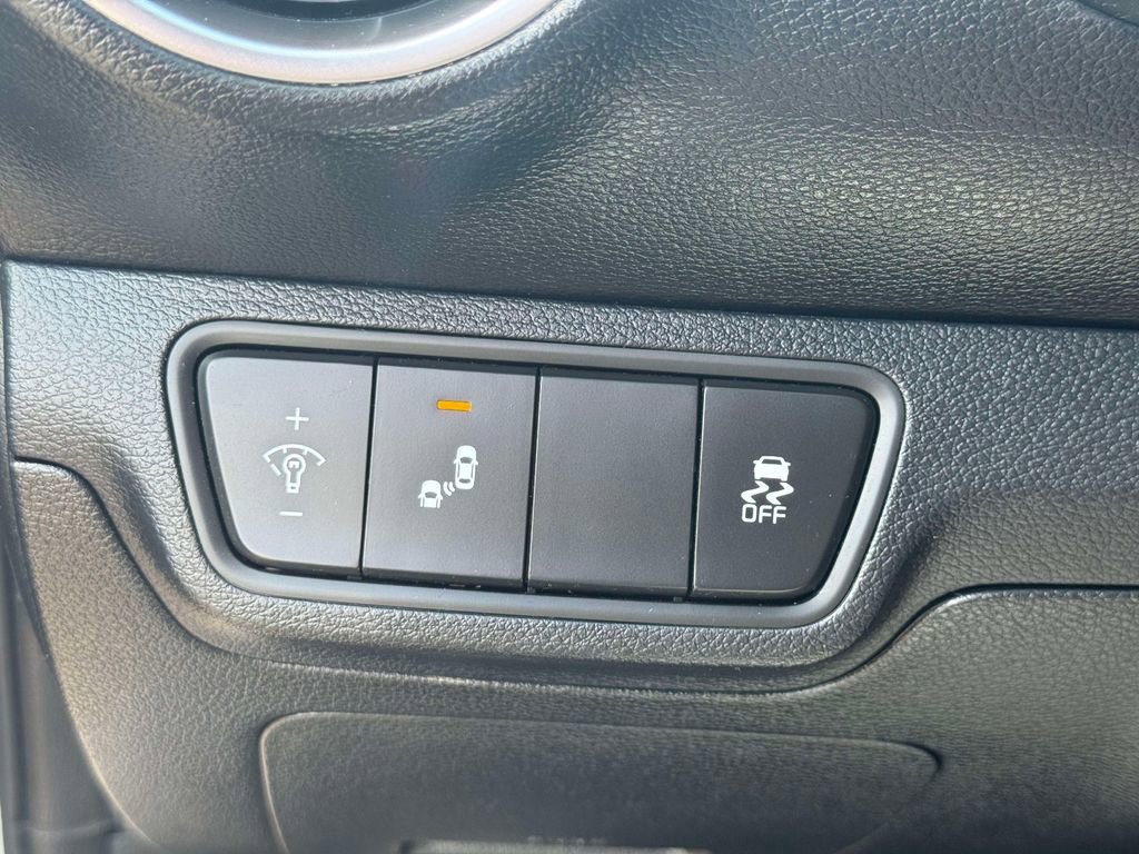 Used 2023 Kia Forte GT-Line w/ GT-Line Technology Package image 17