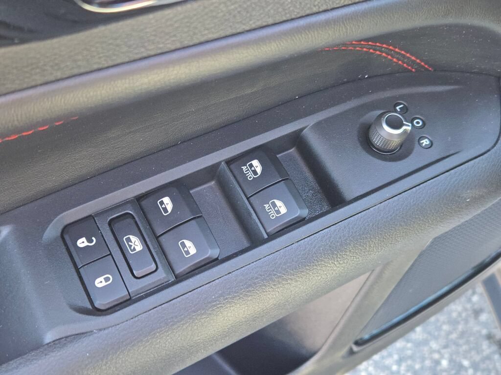 Certified 2025 Jeep Compass Trailhawk AWD/4WD image 24