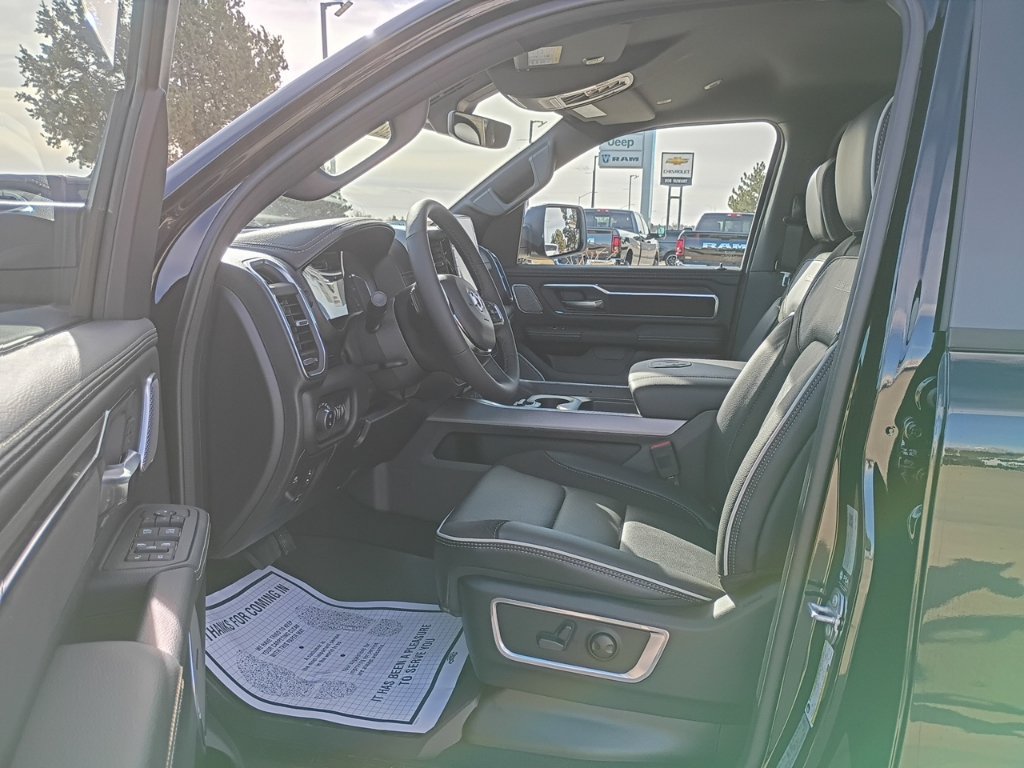 New 2026 RAM 1500 Laramie AWD/4WD image 10