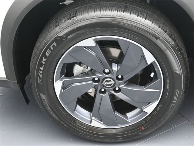 New 2026 Nissan Rogue SV image 7
