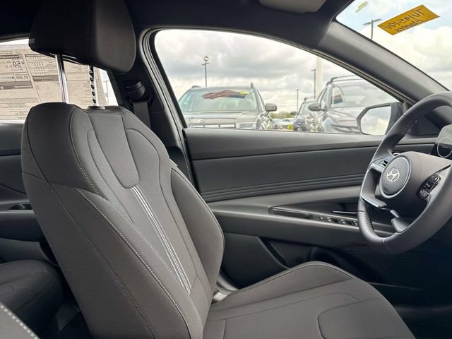 New 2026 Hyundai Elantra SEL FWD image 15