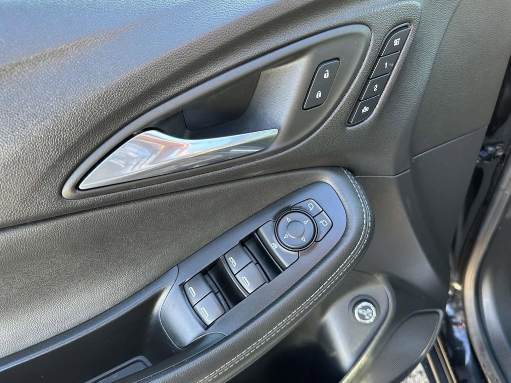 Certified 2023 Buick Encore GX Essence w/ Experience Buick Package image 18