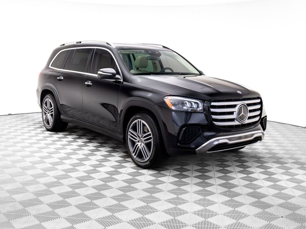 Used 2024 Mercedes-Benz GLS 450 4MATIC image 8