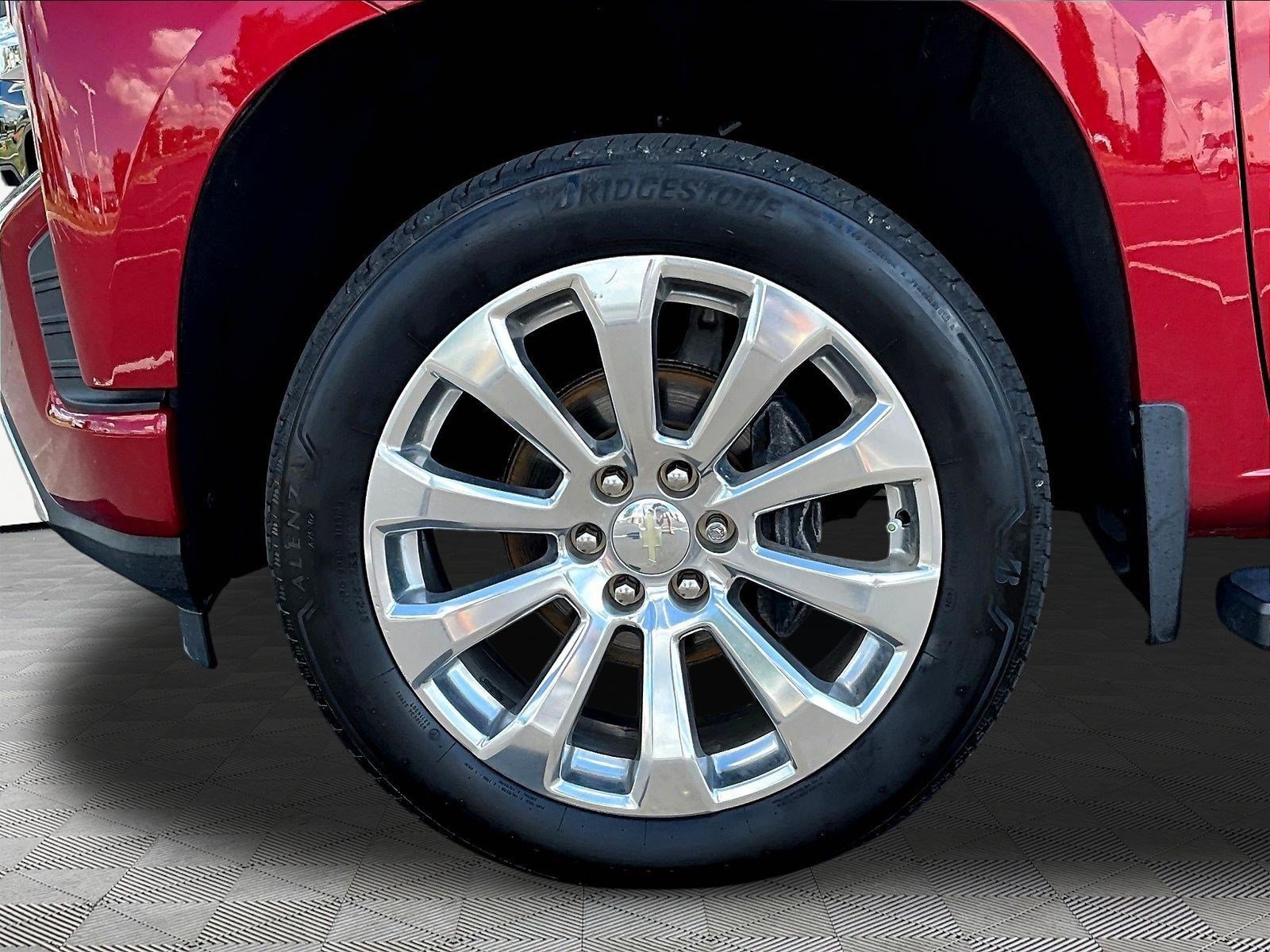 Used 2020 Chevrolet Silverado 1500 High Country w/ Technology Package AWD/4WD image 35