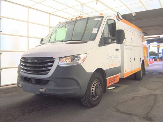 Used 2019 Freightliner Sprinter 3500 w/ Premium Package RWD image 3