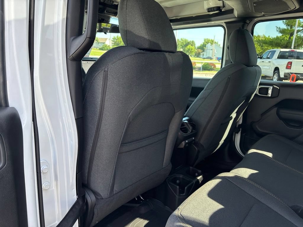 New 2026 Jeep Gladiator Sport AWD/4WD image 32