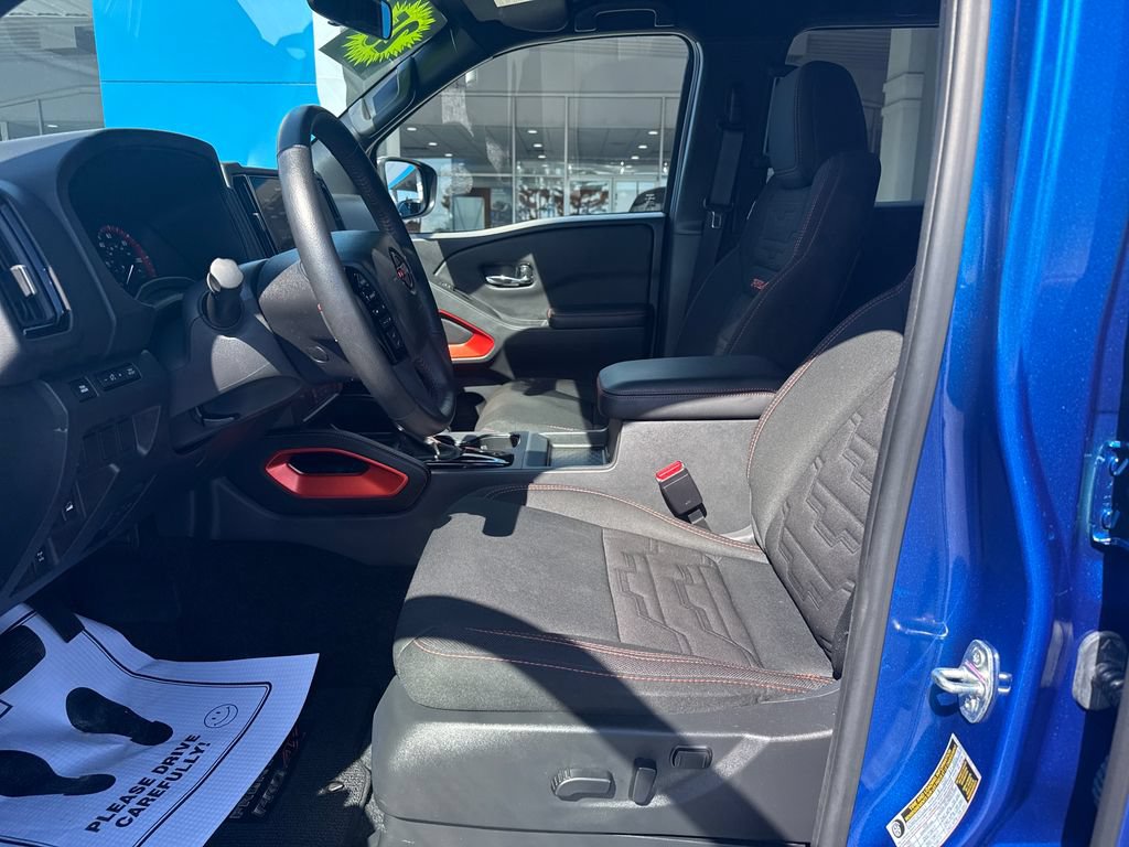 Used 2025 Nissan Frontier PRO-4X AWD/4WD image 10