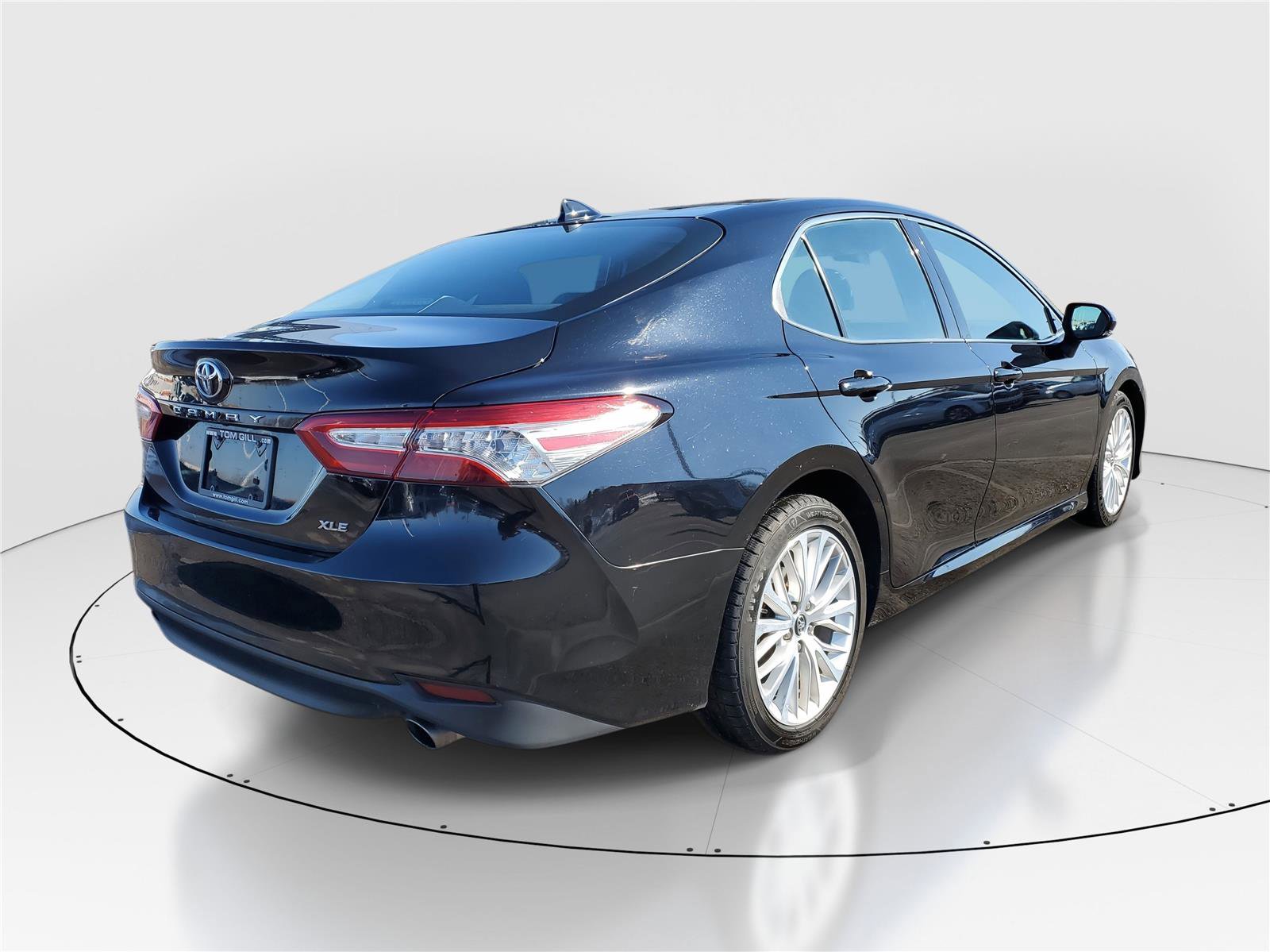 Used 2019 Toyota Camry XLE image 4