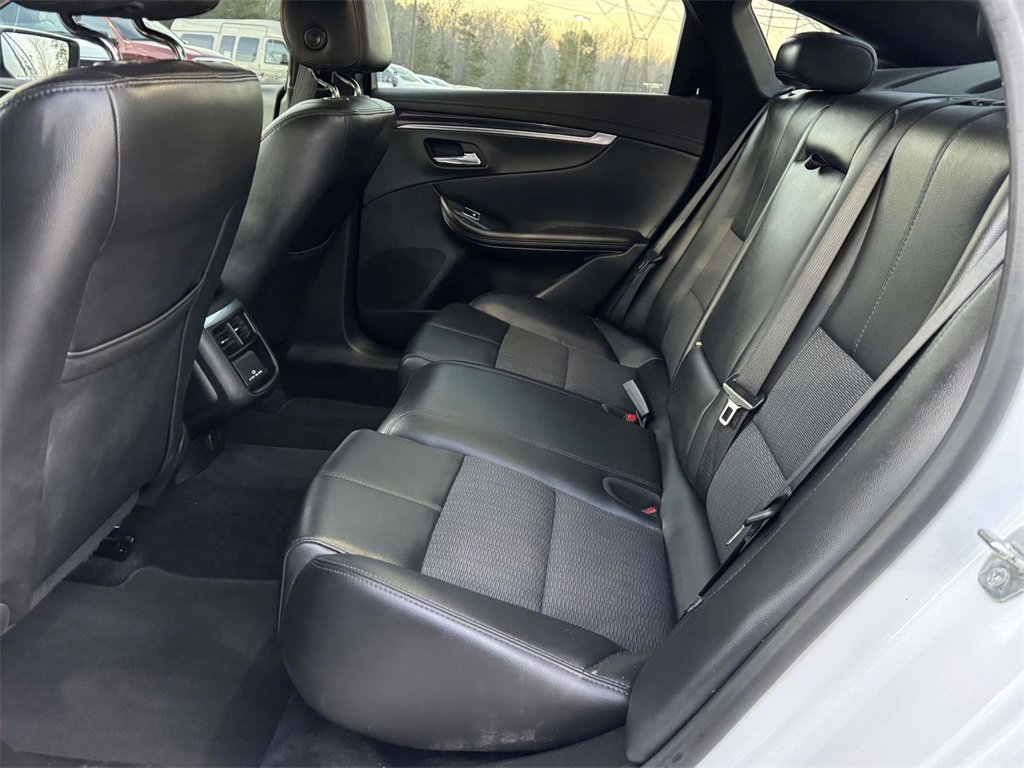 Used 2020 Chevrolet Impala LT w/ LT Convenience Package image 17