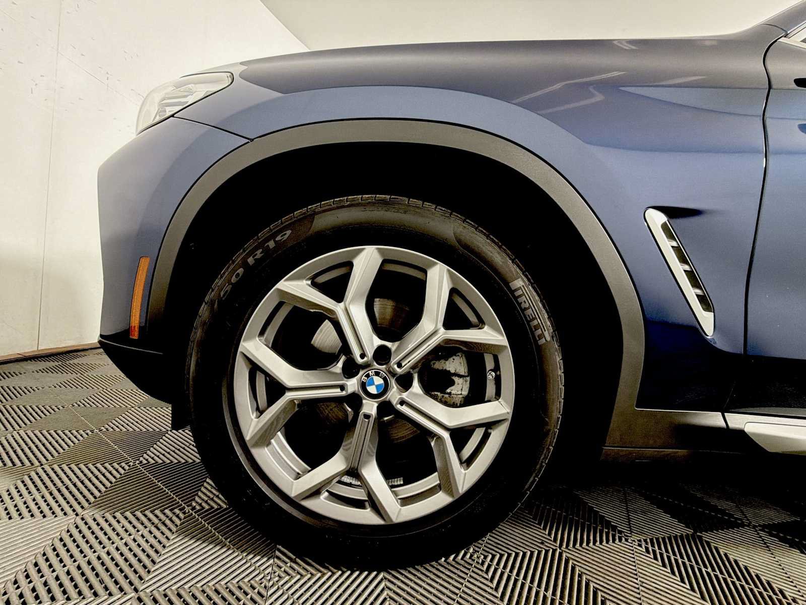 Used 2023 BMW X3 xDrive30i w/ Convenience Package AWD/4WD image 8