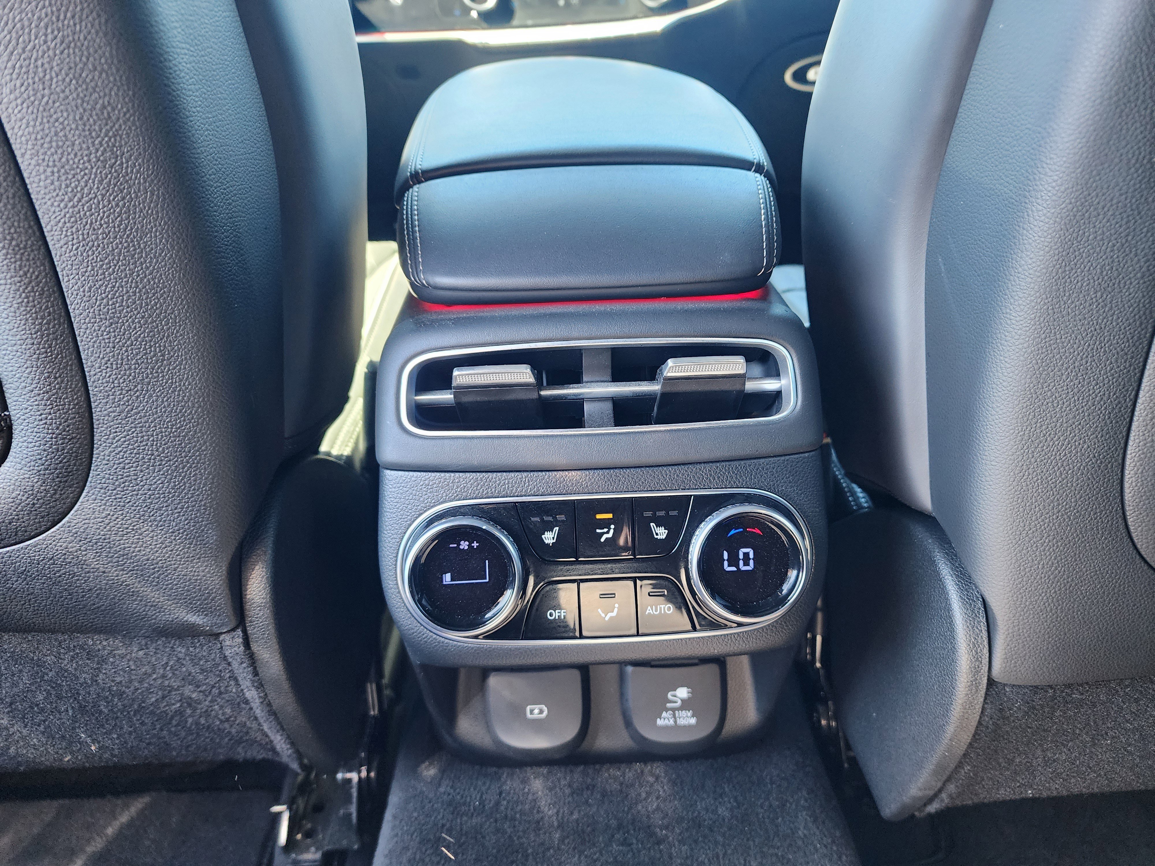 Used 2024 Genesis GV70 3.5T Sport w/ Sport Prestige Package image 18