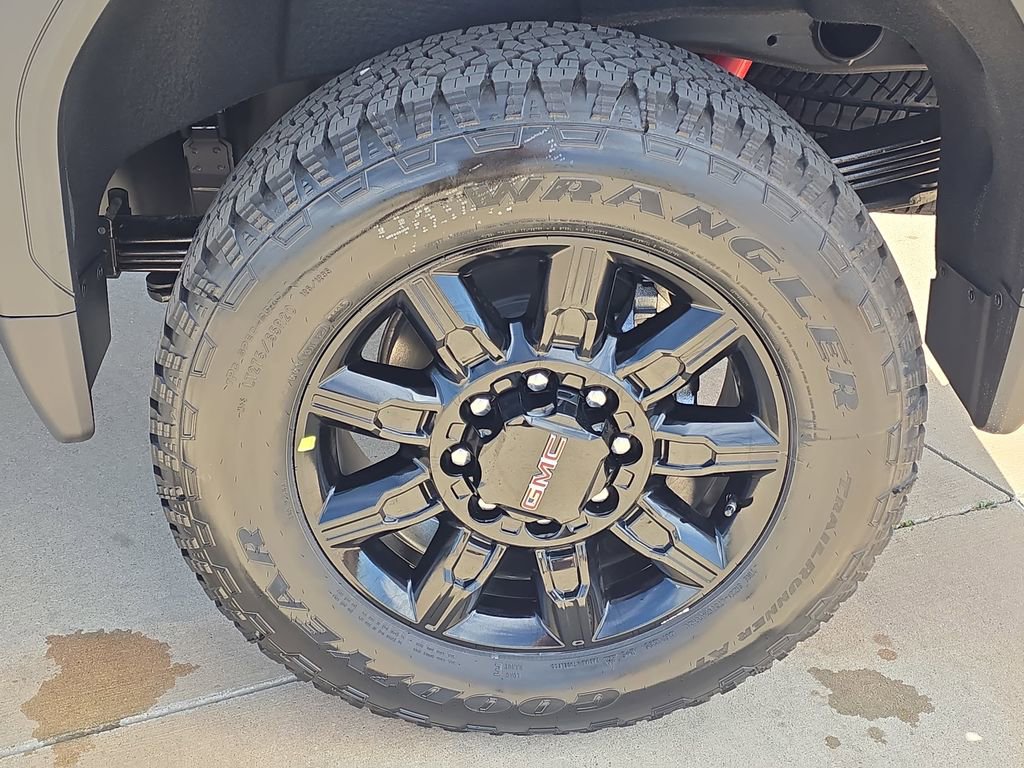 New 2026 GMC Sierra 2500 AT4 w/ AT4 Premium Plus Package AWD/4WD image 34