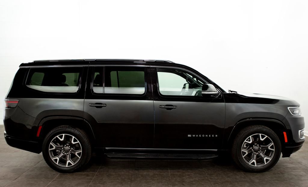 Used 2024 Jeep Wagoneer Series III AWD/4WD image 22