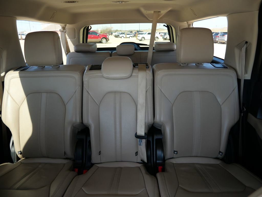Used 2024 Ford Expedition Max Limited image 18