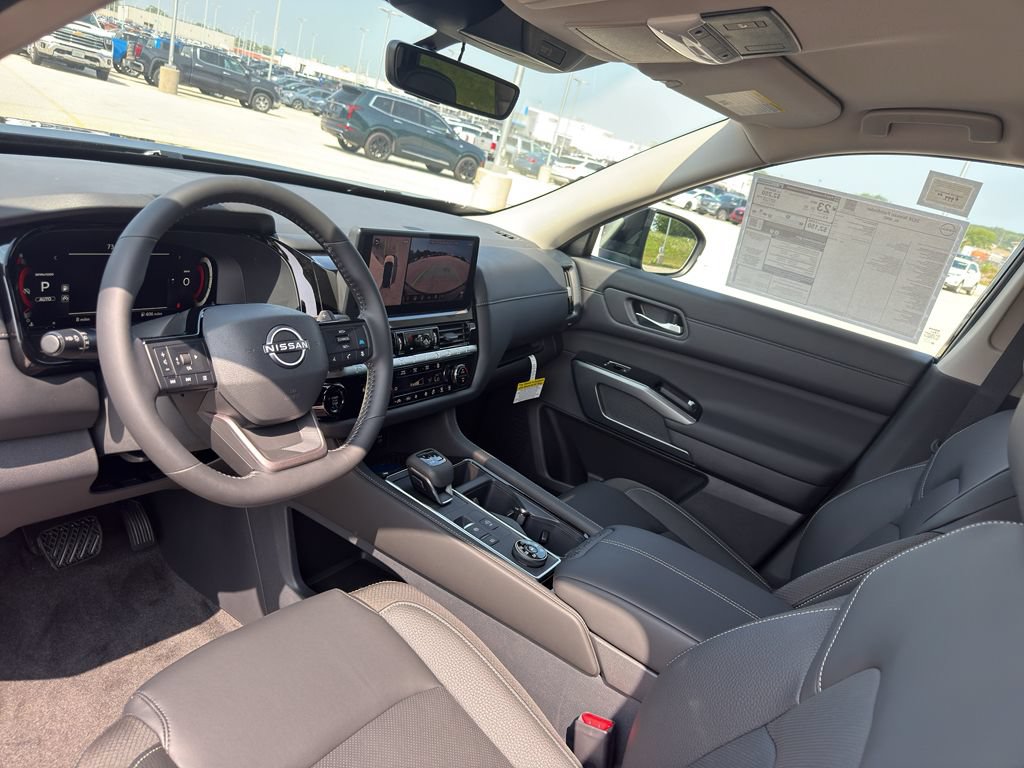 New 2026 Nissan Pathfinder SL AWD/4WD image 25