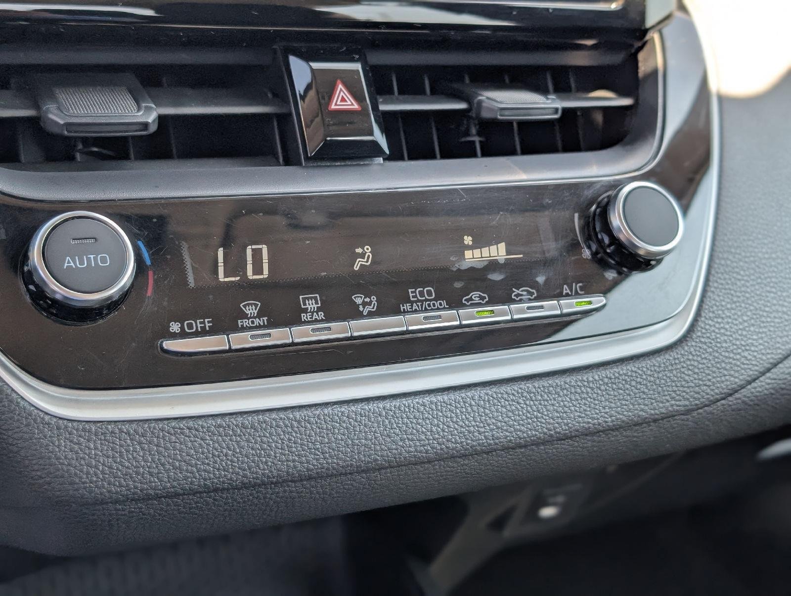 Used 2024 Toyota Corolla LE FWD image 25