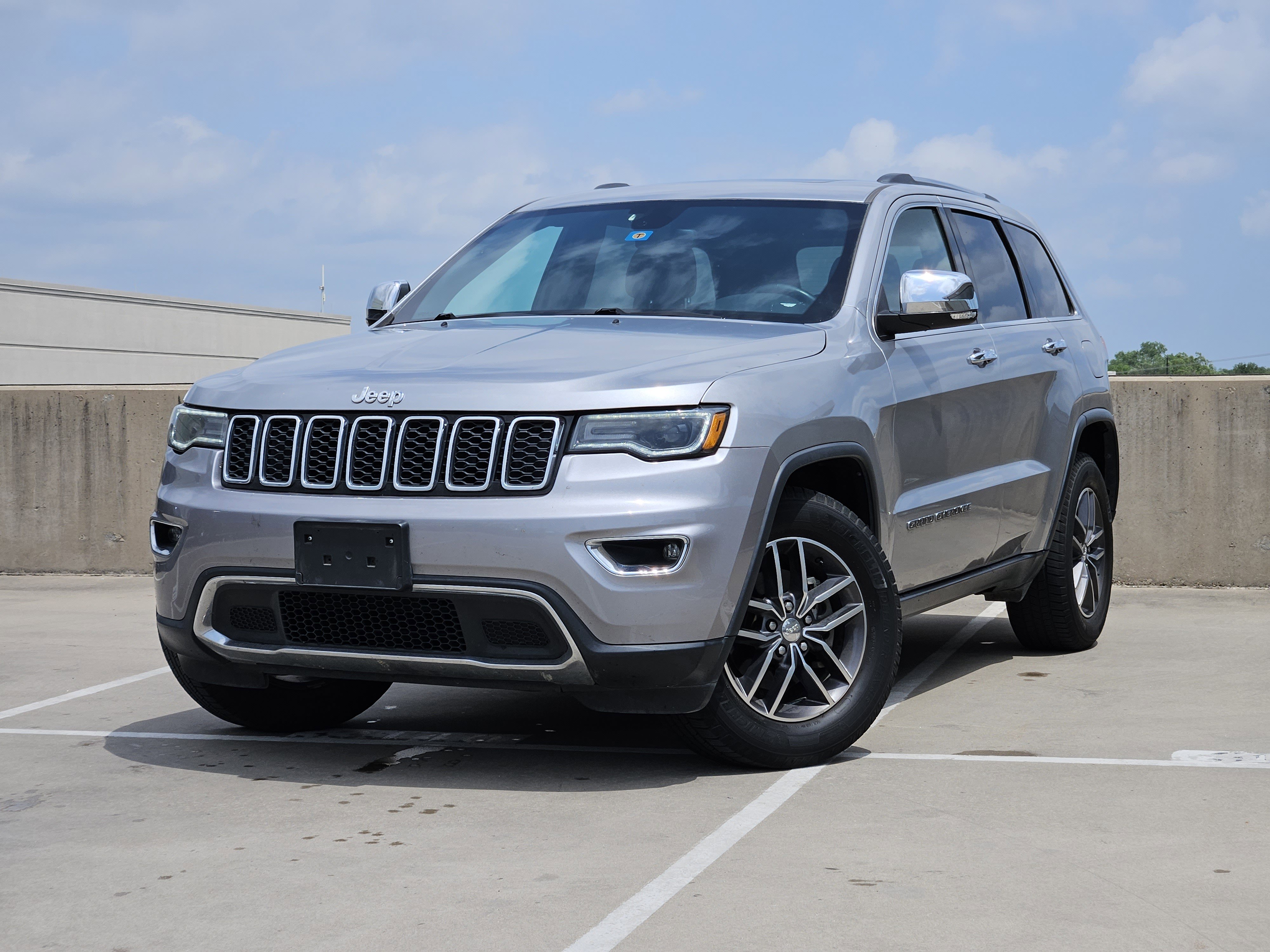 Used 2018 Jeep Grand Cherokee Limited w/ Luxury Group II RWD image 1