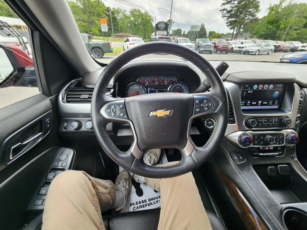 Used 2019 Chevrolet Tahoe LT w/ Luxury Package AWD/4WD image 20