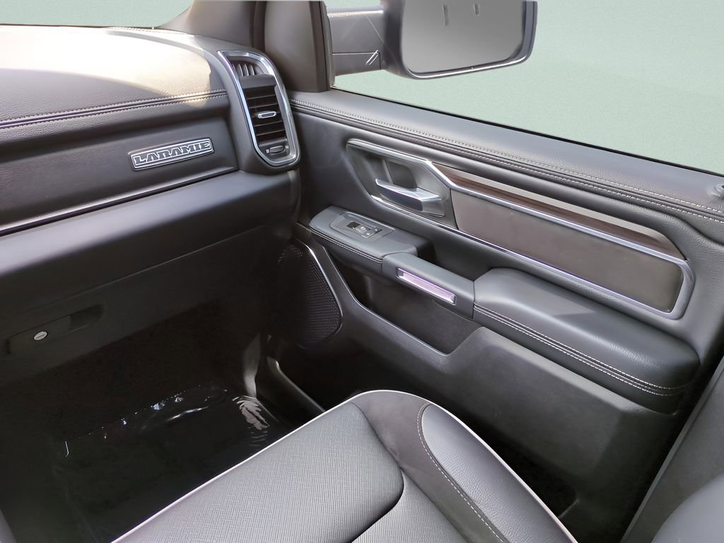 Used 2025 RAM 1500 Laramie w/ Sport Appearance Package image 17