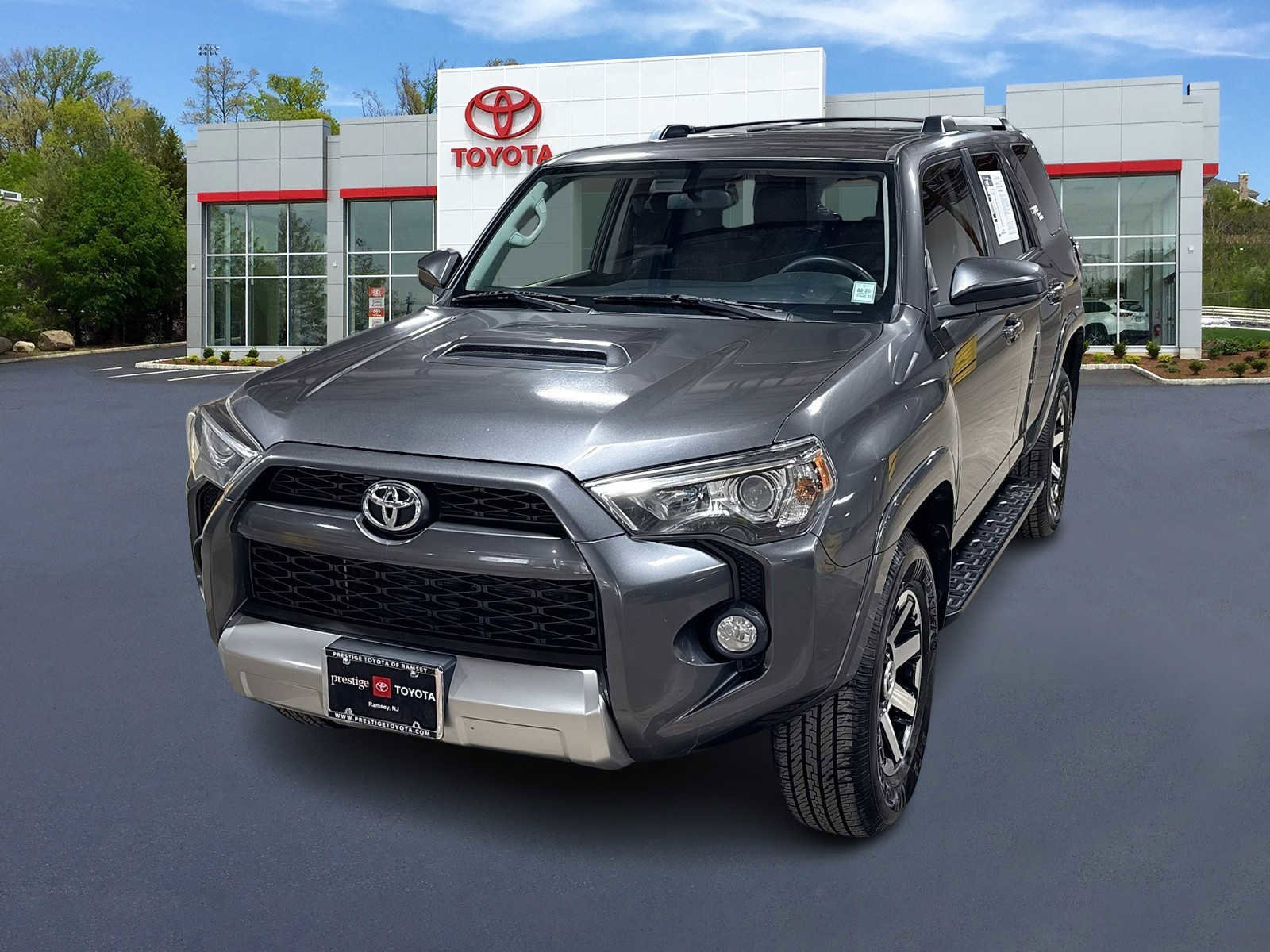 Used 2017 Toyota 4Runner TRD Off-Road image 1