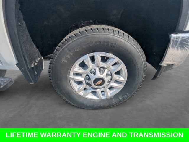 Used 2022 Chevrolet Silverado 2500 LT AWD/4WD image 12