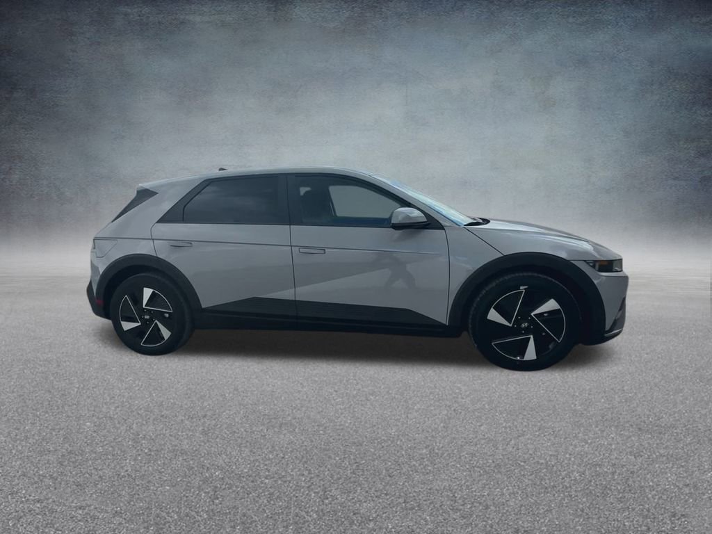 New 2025 Hyundai Ioniq 5 SE image 24