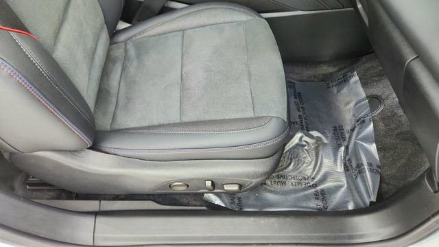 Used 2025 Chevrolet Blazer EV RS image 23