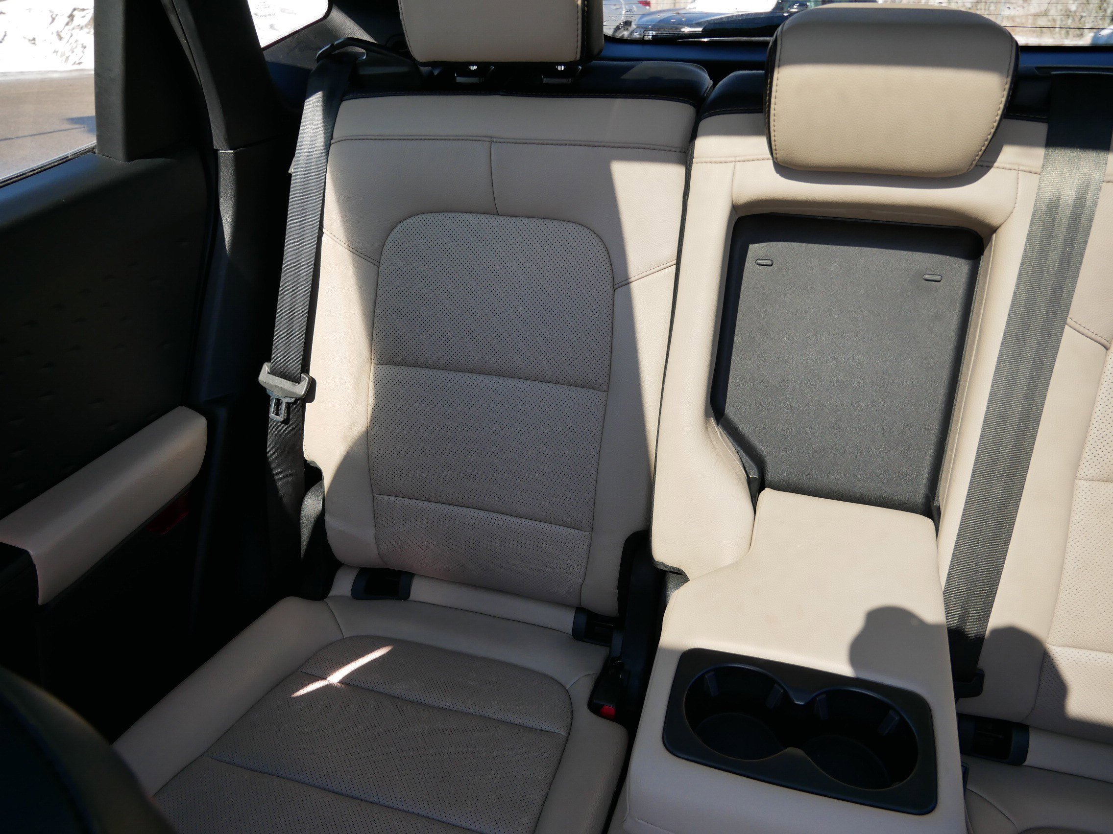 Used 2020 Ford Escape Titanium image 12