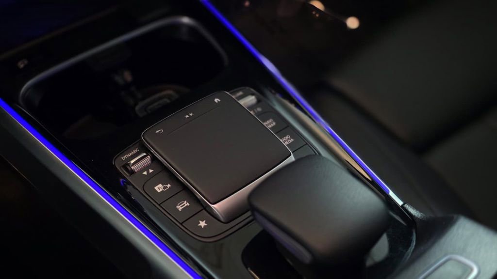 Used 2023 Mercedes-Benz GLB 250 4MATIC image 21