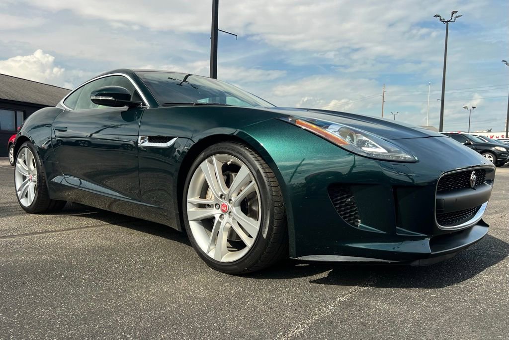 Used 2016 Jaguar F-TYPE Coupe image 10